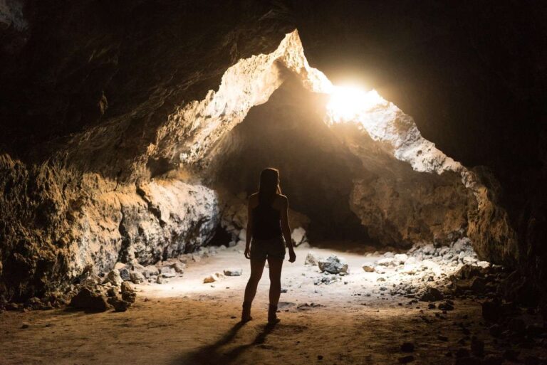 light-girl-sun-woman-formation-cave-42727-pxhere