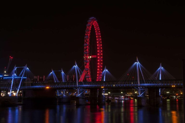 water-light-architecture-sky-bridge-skyline-661635-pxhere